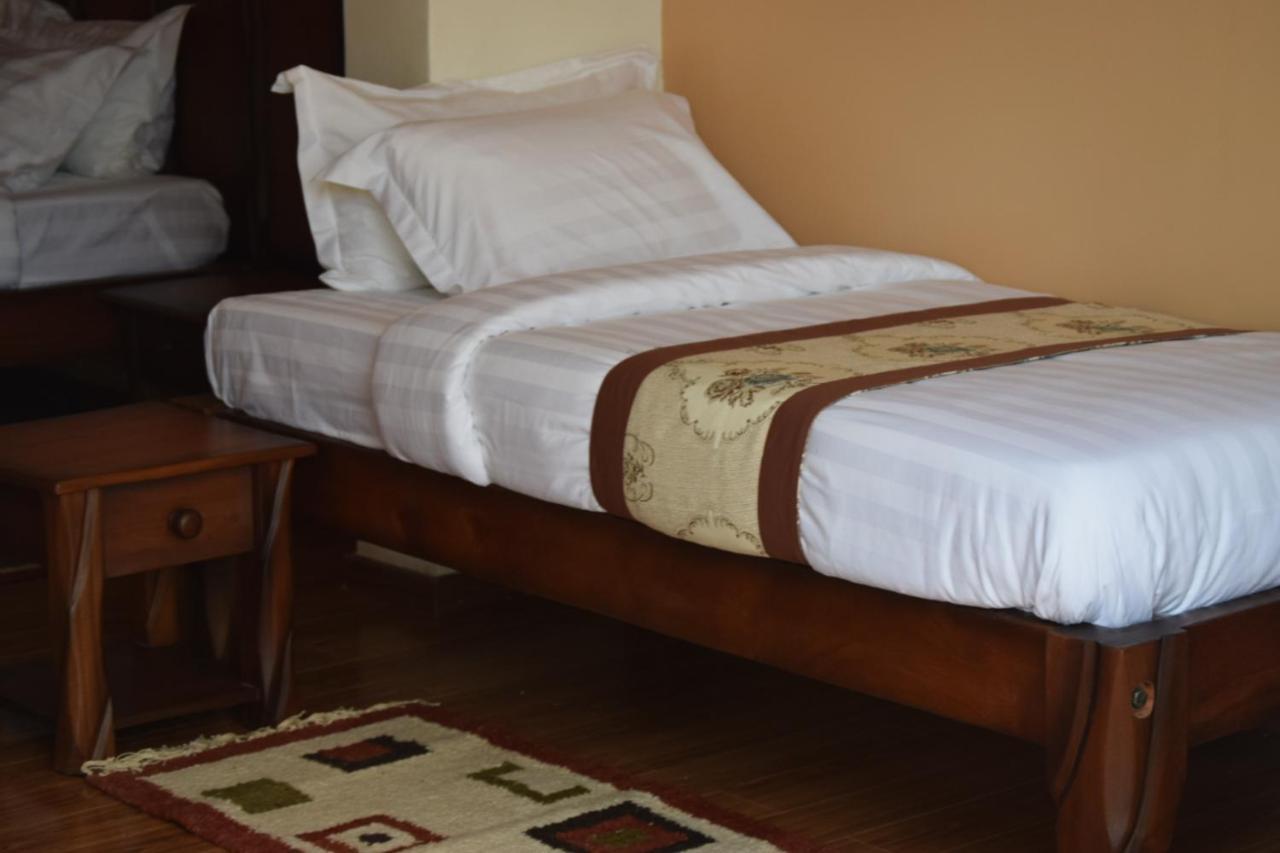 Esikar Gardens Hotel Narok Extérieur photo