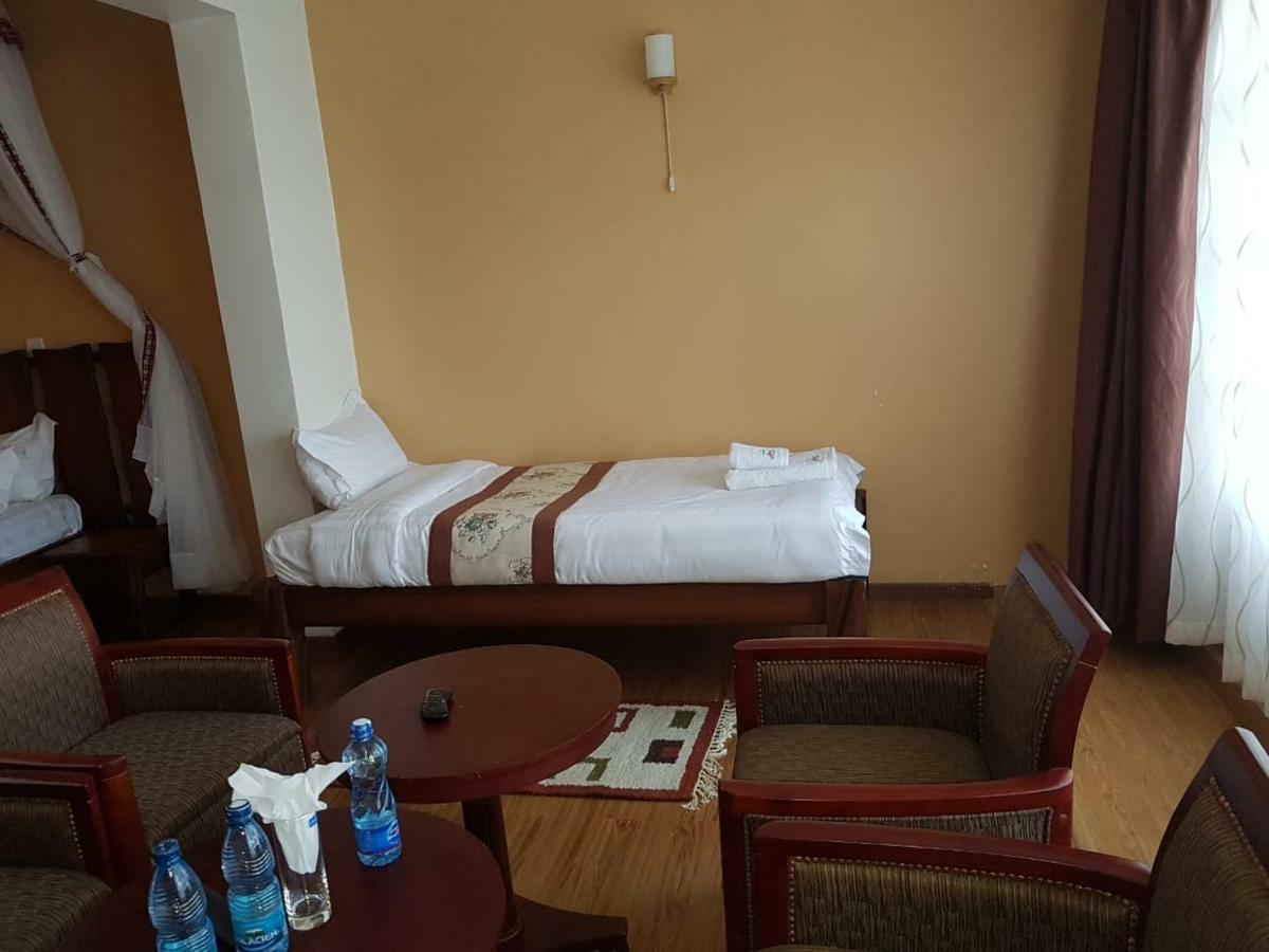 Esikar Gardens Hotel Narok Extérieur photo