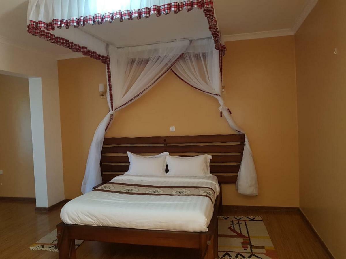 Esikar Gardens Hotel Narok Extérieur photo