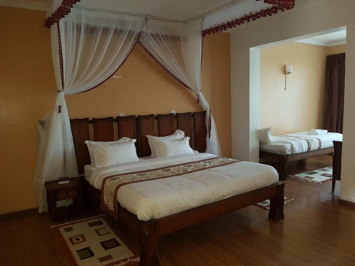 Esikar Gardens Hotel Narok Extérieur photo